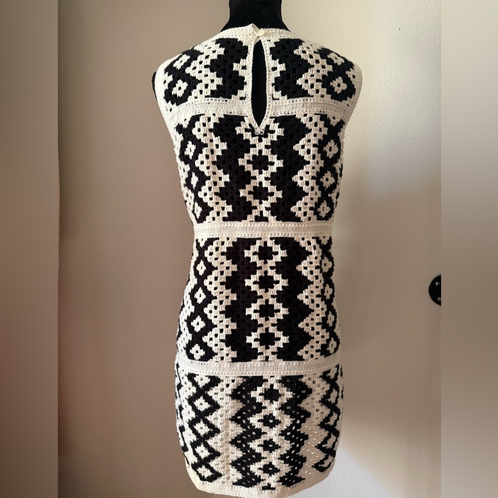 EUC LOFT Beach Crochet Swimsuit Coverup Size M - Picture 4 of 7